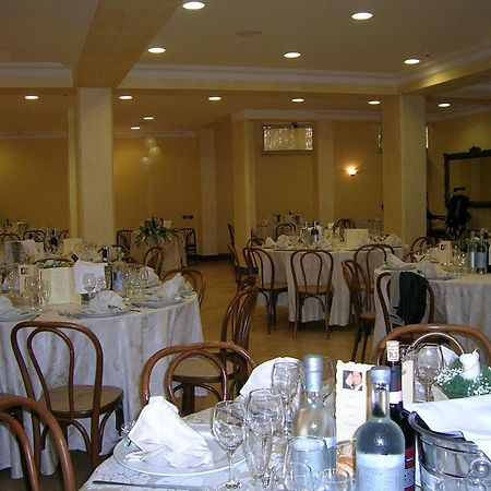 Hotel Villa Laura Fiuggi Bagian luar foto