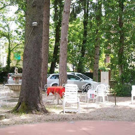 Hotel Villa Laura Fiuggi Bagian luar foto