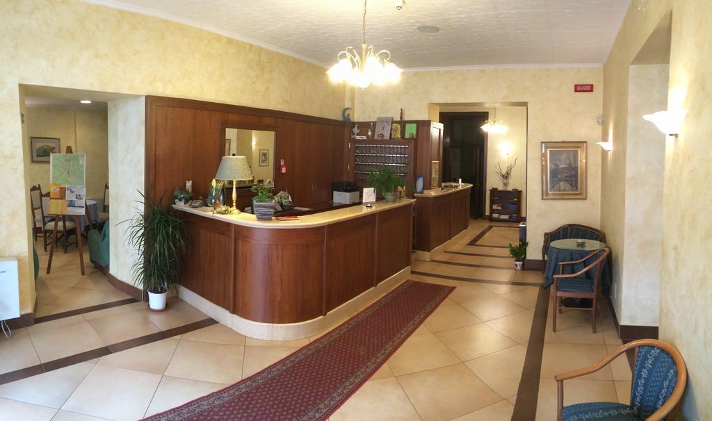 Hotel Villa Laura Fiuggi Bagian luar foto