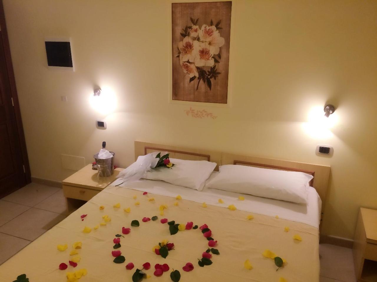 Hotel Villa Laura Fiuggi Bagian luar foto
